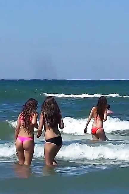 spy in beach