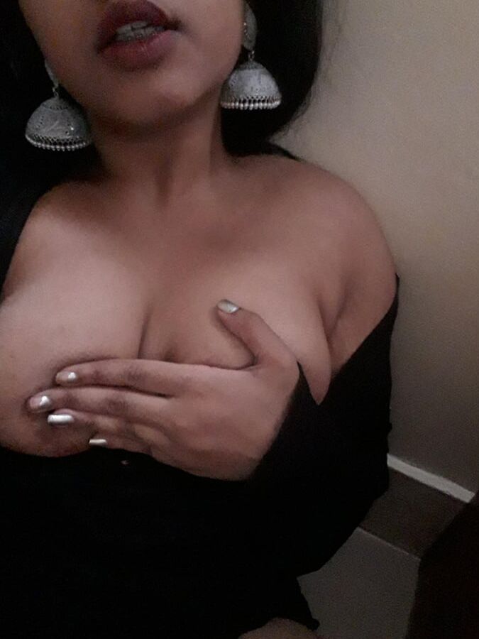 Very Hot Boobs Girl
