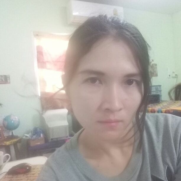 Thai Single Mom years old