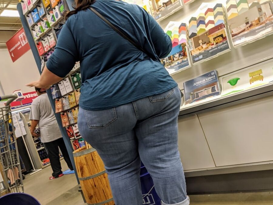 Hispanic Mature Wide Big Ass