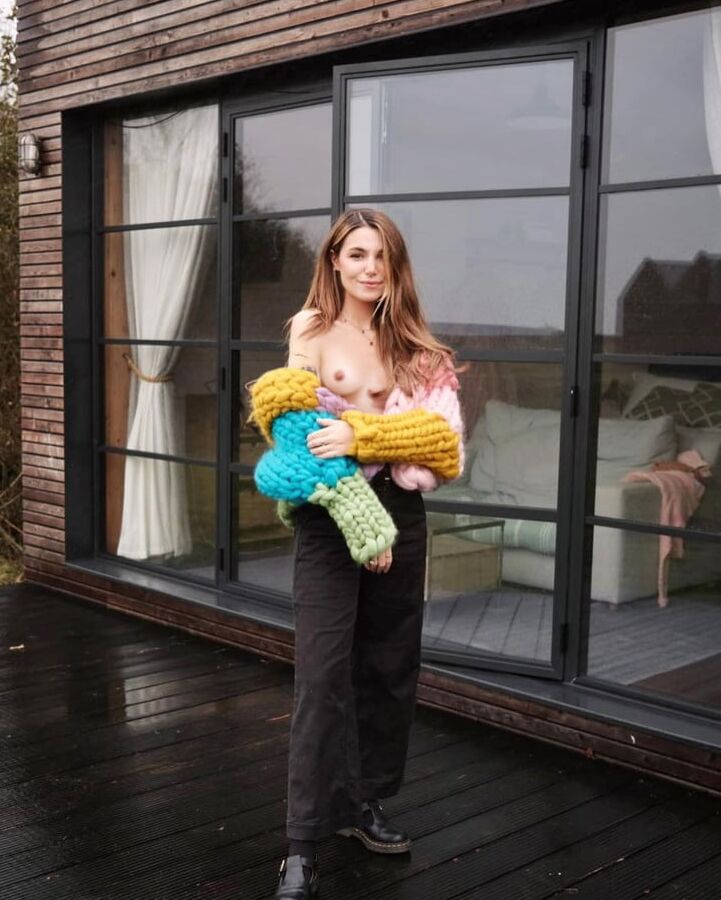 Marzia Kjellberg (CutiePieMarzia) nude fakes