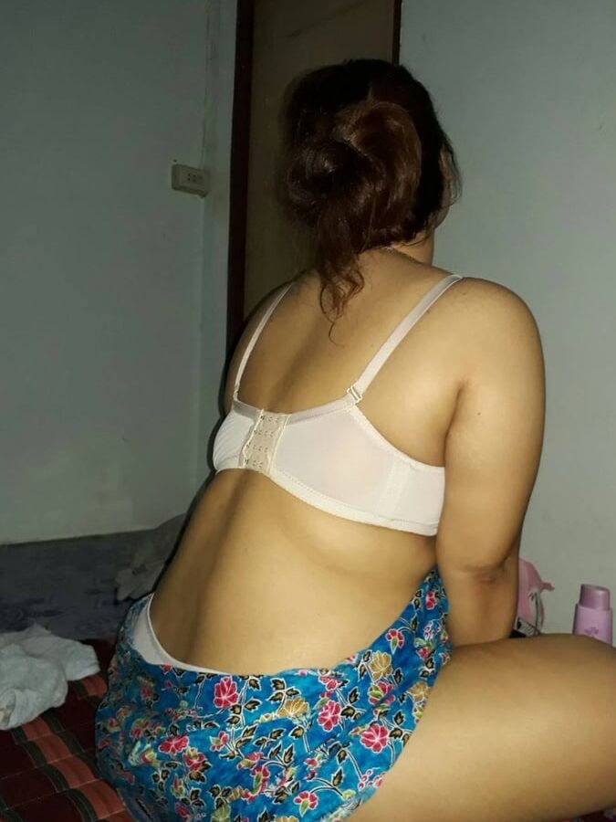 Sexy Indian Ritu