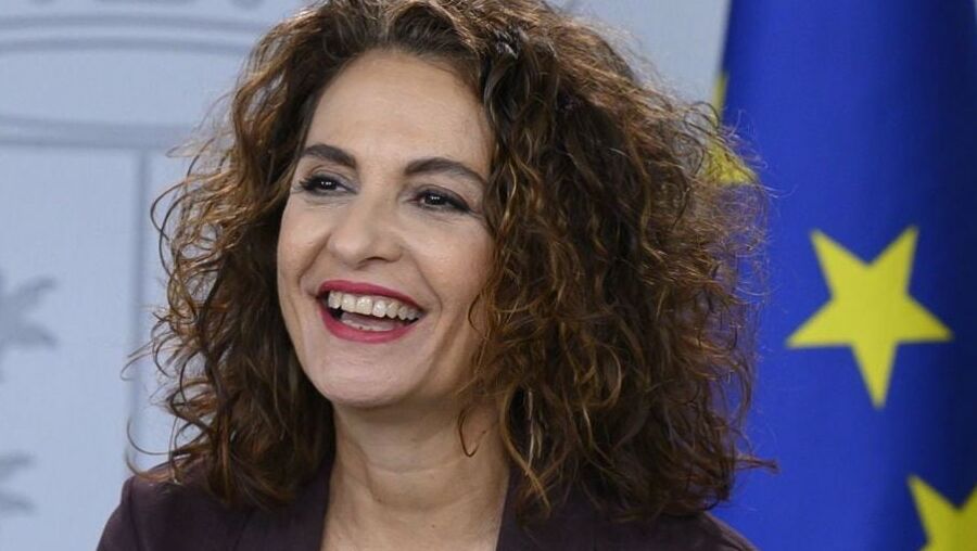 Hot Spanish Minister