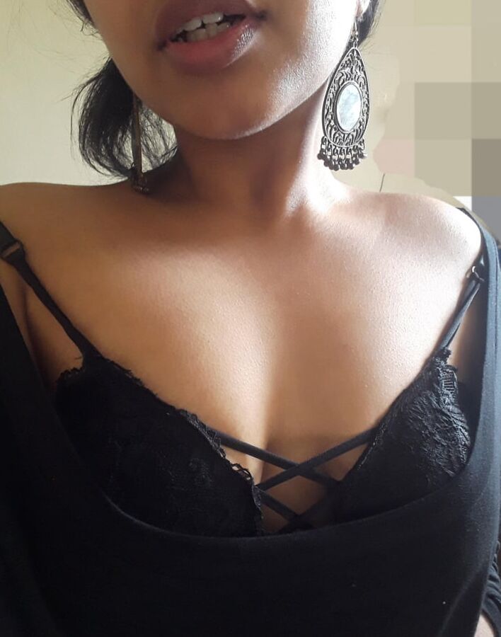 Very Hot Boobs Girl
