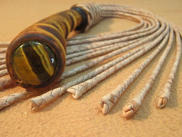 Evenki Cat. -tail leather braided flogger.