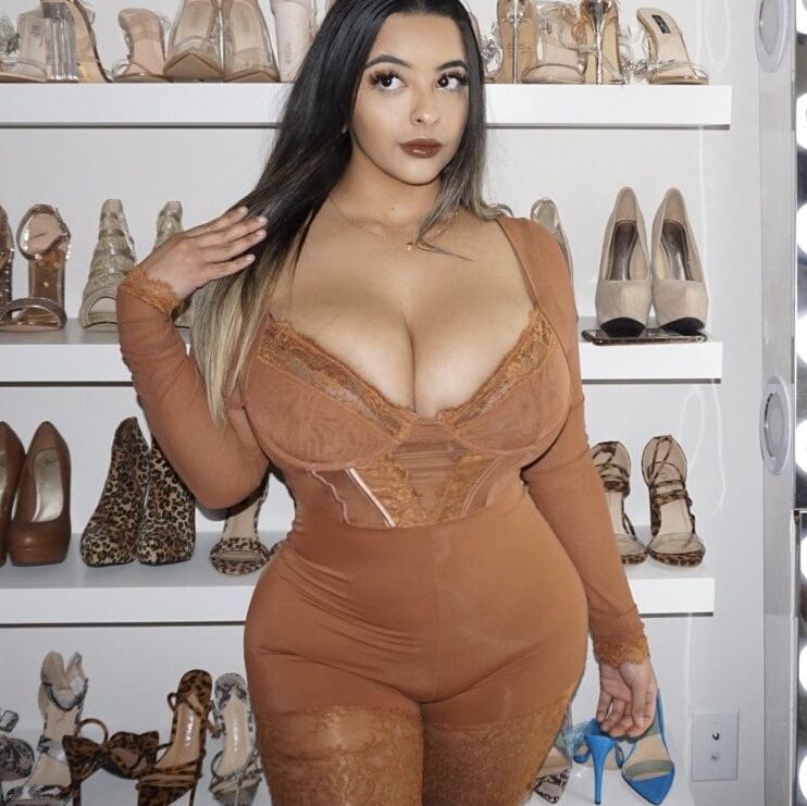 DREAM BBW - TANIA RUBIO