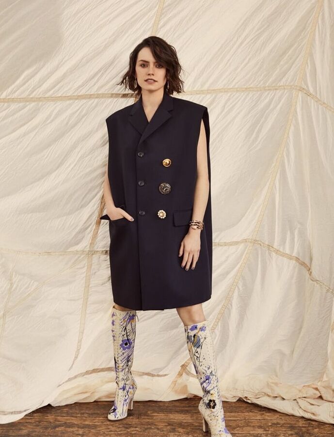 Daisy Ridley Fit As Fuck