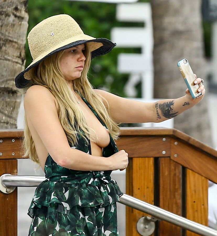 Chanel West