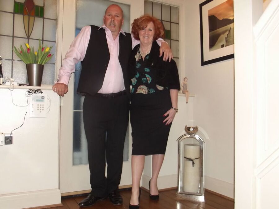 .UK mature wife exposed by hubby