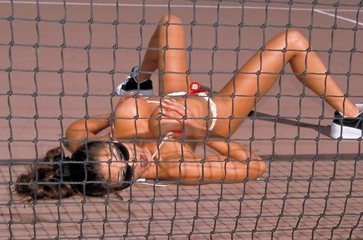 Bikini Tennis MILF