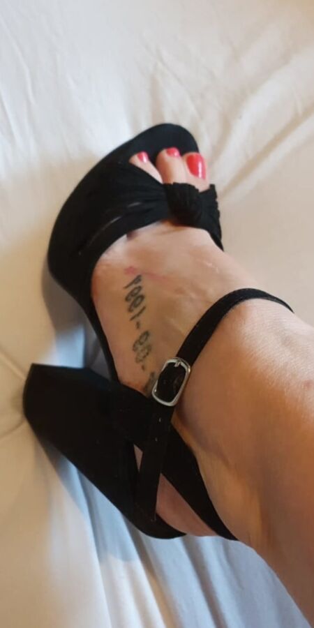Sexy feet and heels