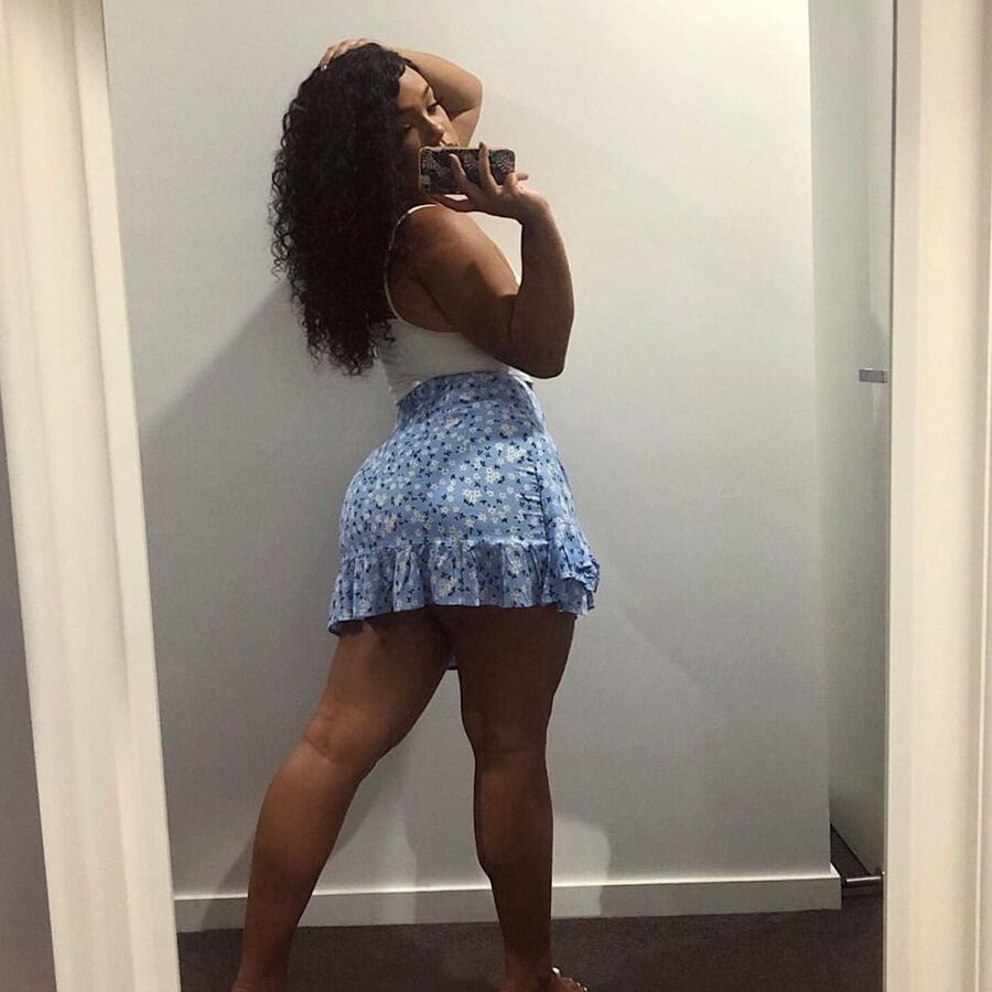 KIKI PNG Mixed-race