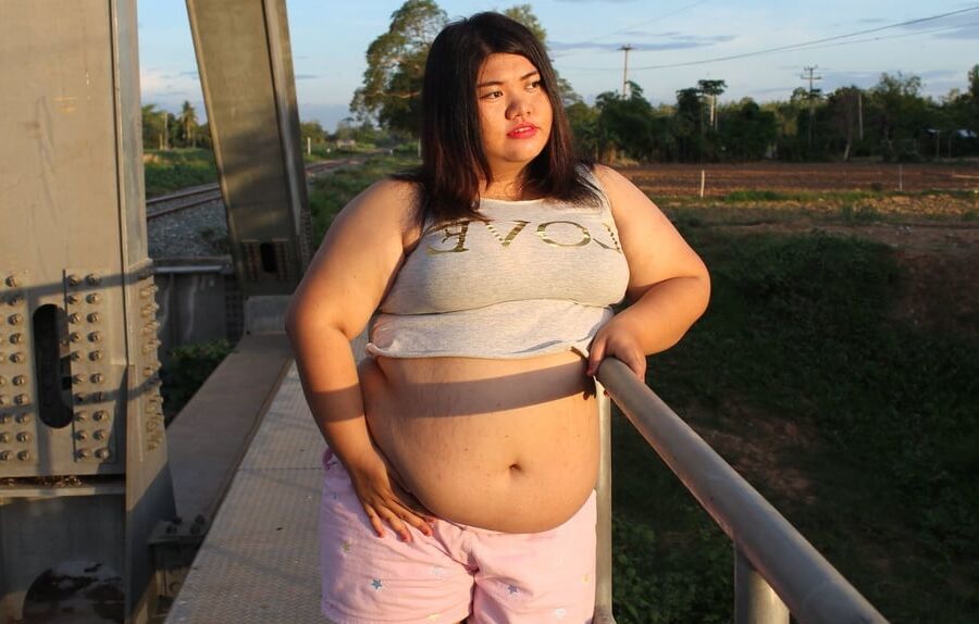 Asian bbw