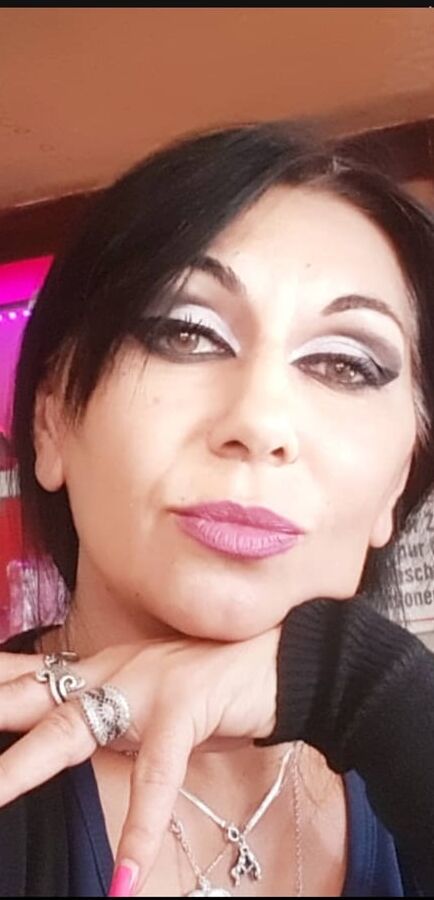 Sonja, jel ima neki snimak ona?