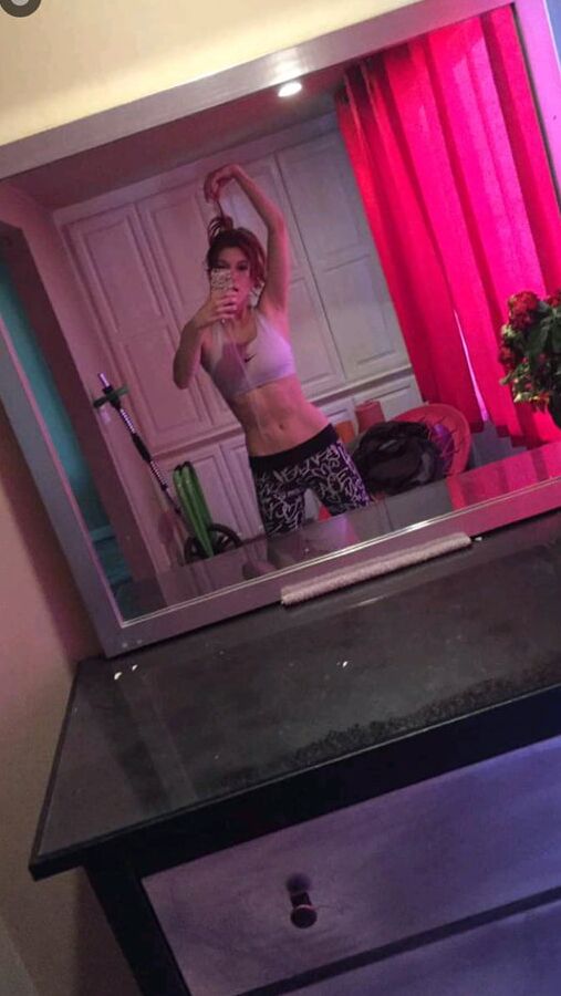 Celebrity Boobs - Dani Thorne