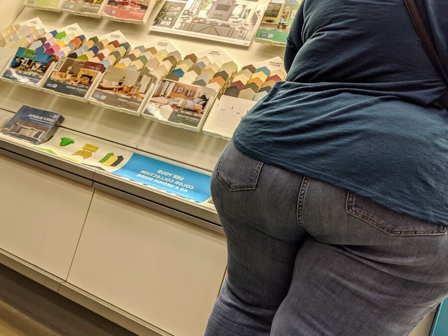 Hispanic Mature Wide Big Ass