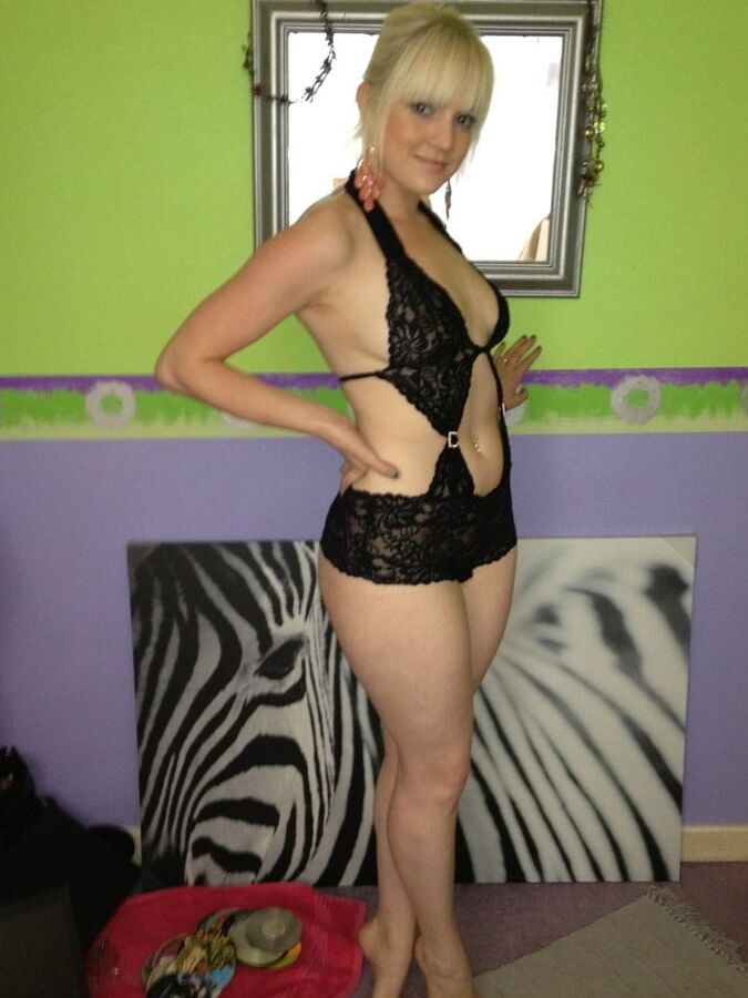 Blonde slut exposed