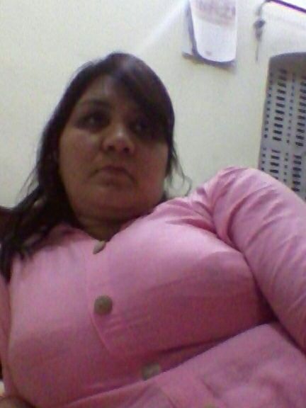 Pakistani Beautiful Bhabhi Bitch