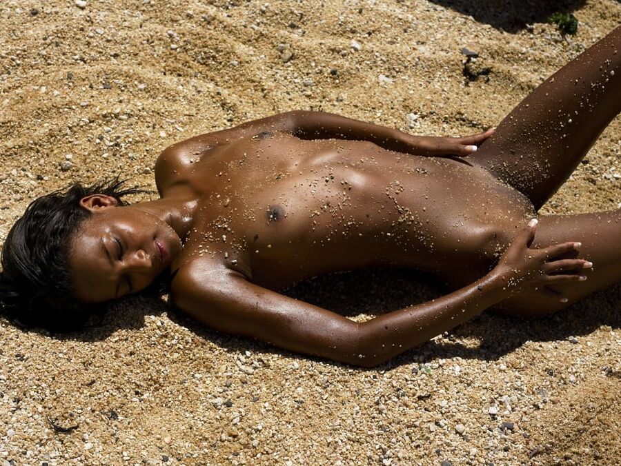 Naomi Nude Pics