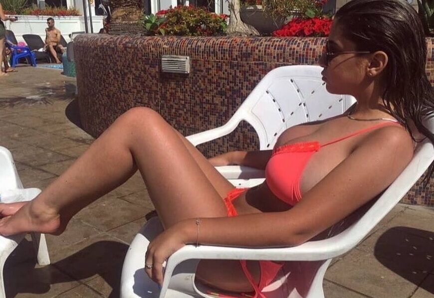 Tits ..... in Tight Tops or No Tops .