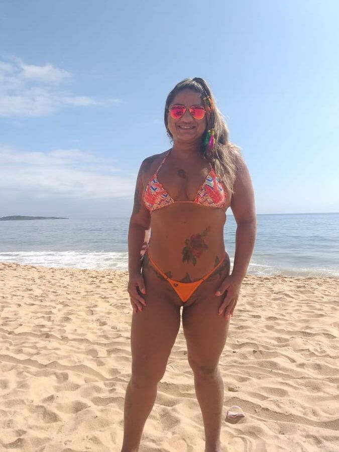 HOT BRASILIAN MILF