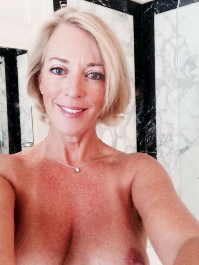 Hot UK Wife - Nice Hangy Milf Tits