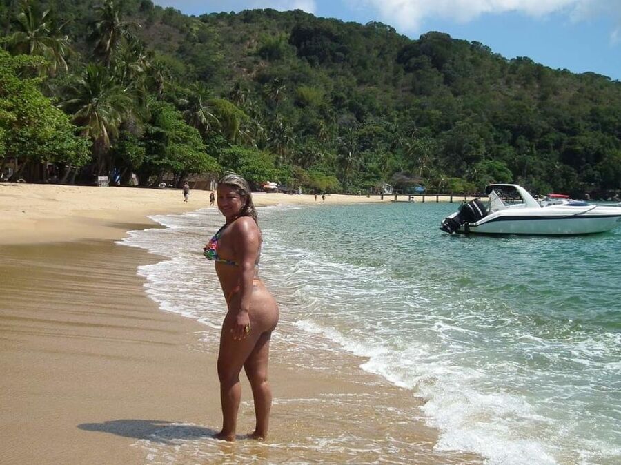 HOT BRASILIAN MILF