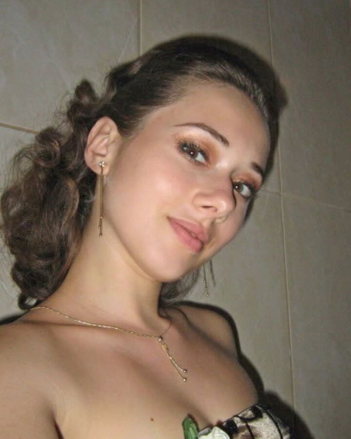 These pretty faces need cum