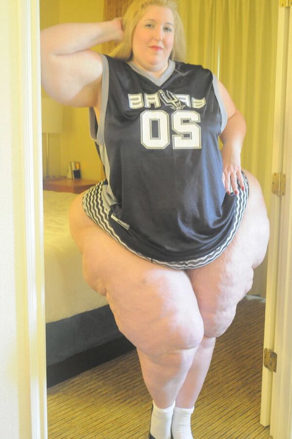 Viva La Valerie (SSBBW)