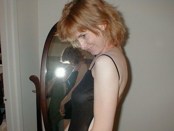Cute Redheaded MILF Jessi