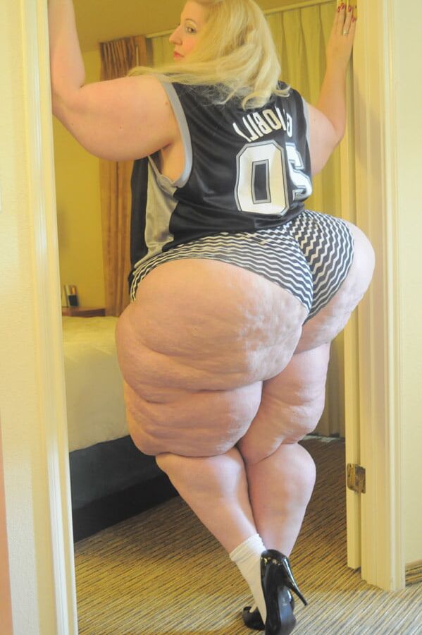 Viva La Valerie (SSBBW)