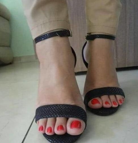 SPRING TIME TOES
