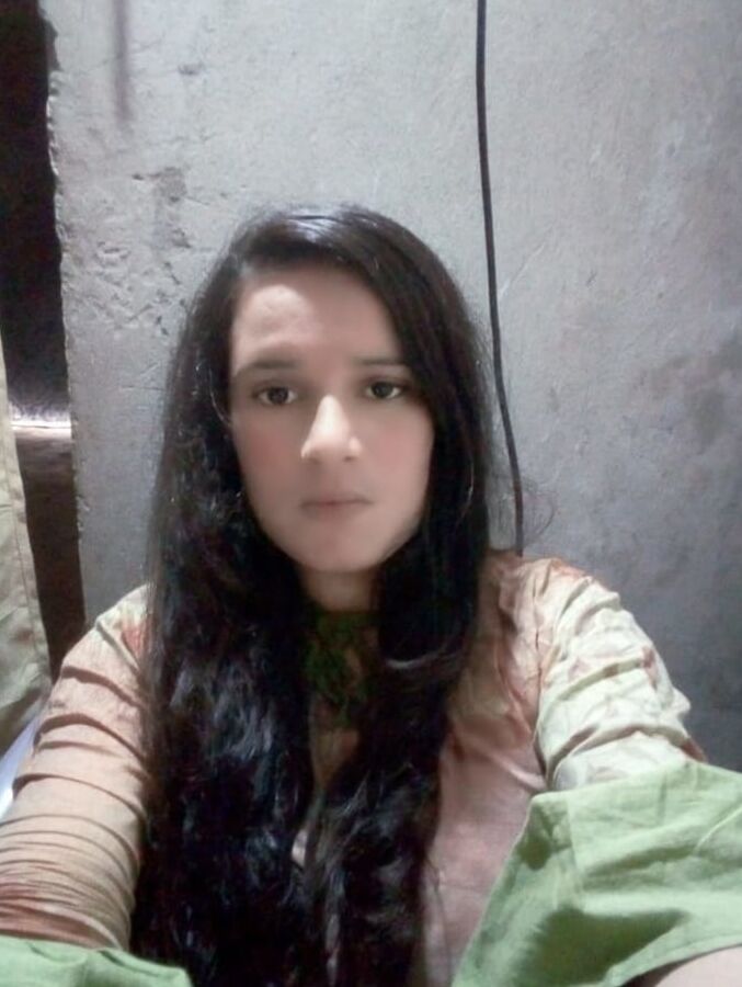 Very Hot paki wife