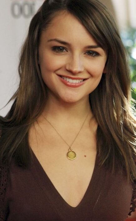 Rachael Leigh cook is still all that!