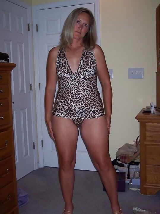 Hot milf Kimberly exposed by her stupid cuckold husband