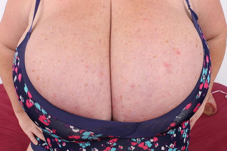My bOOb queens