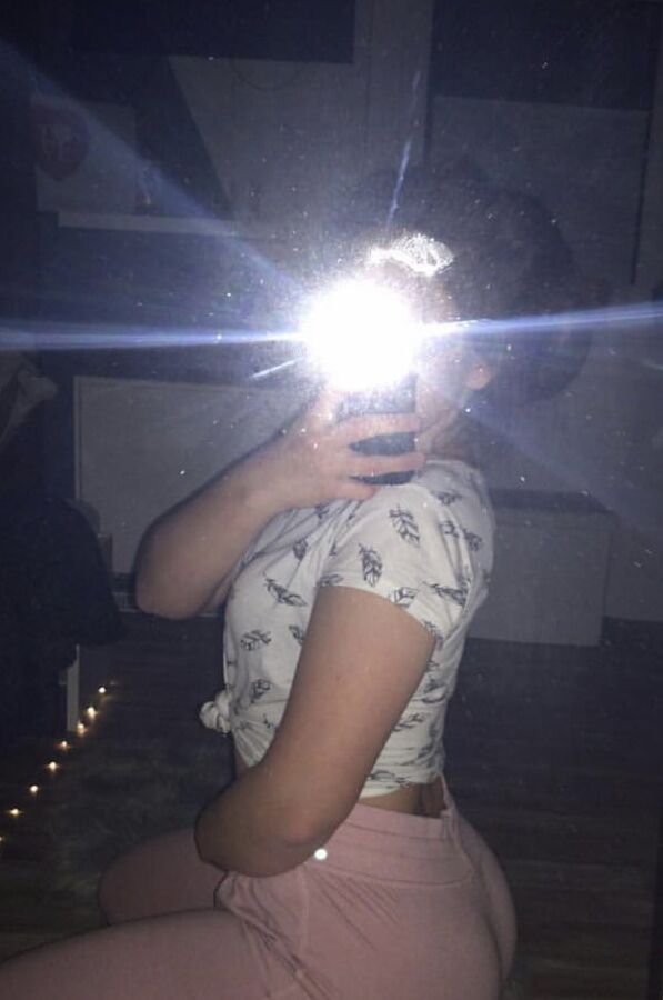 On Instagram- lucy.vgh