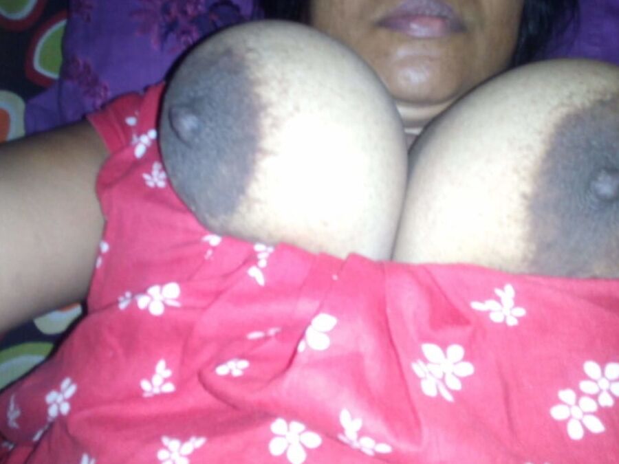 North Indian aunty