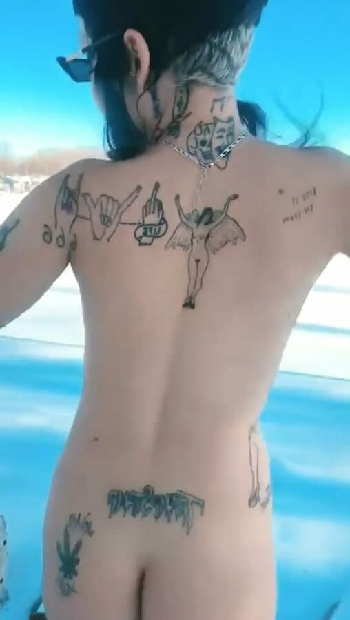 Brooke Candy tatoo boobs