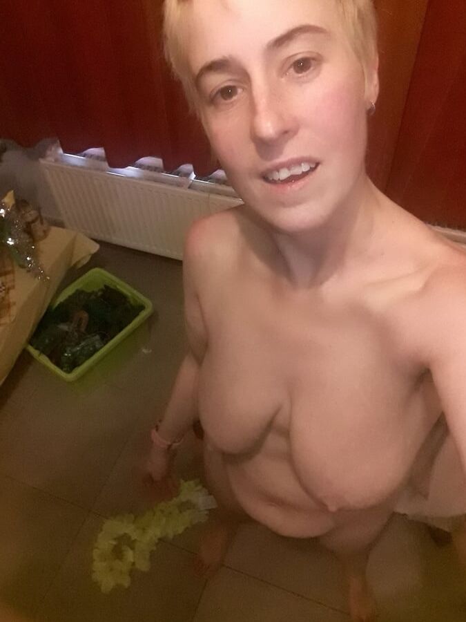 naked and dildo play