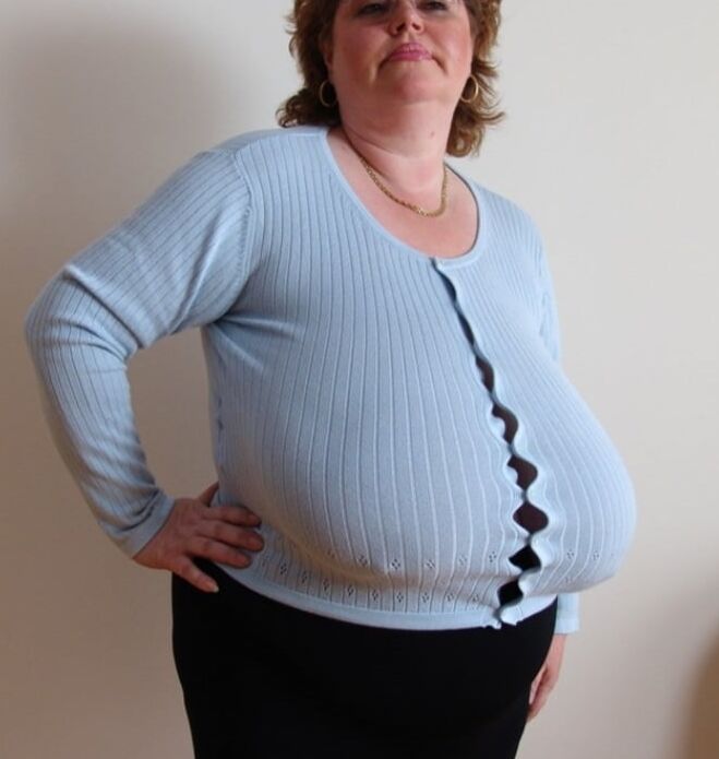Big Tits Mature Mom For You to Fuck