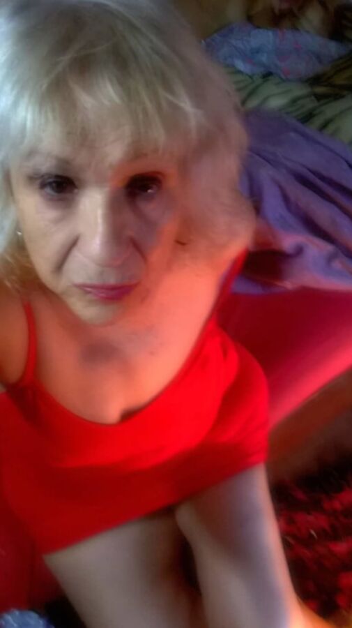 Abuela caliente me manda fotos sexis