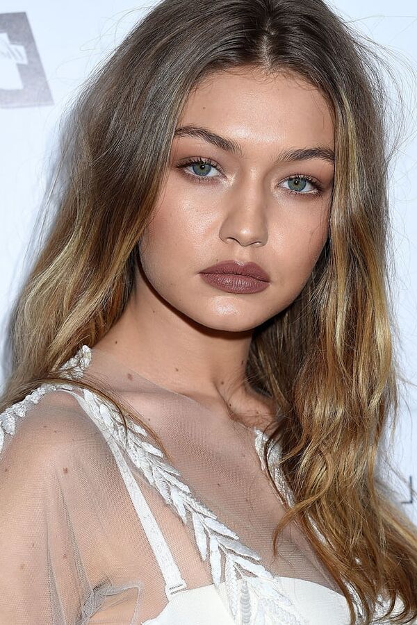 Celebrity Hot - Gigi Hadid