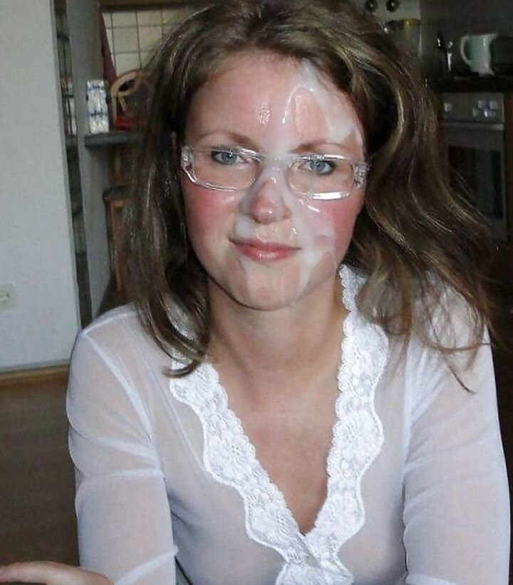I make passes at girls with glasses