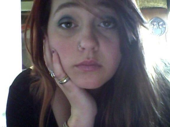 Brunette sefie webcam
