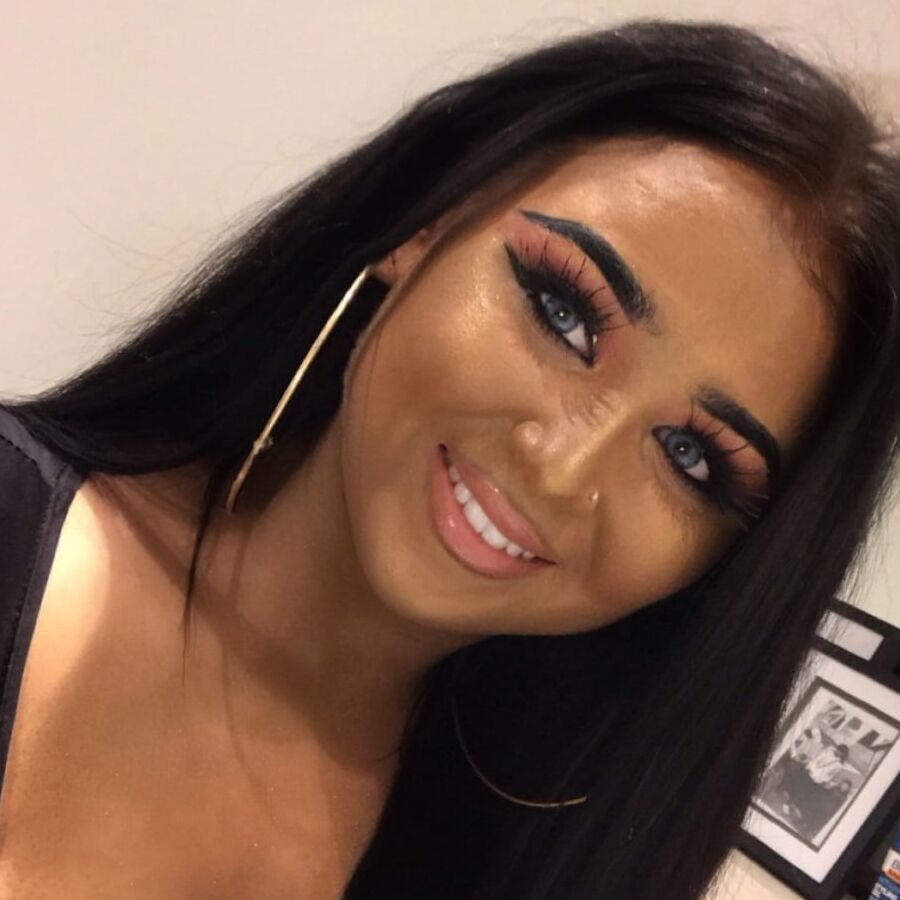 (Super) Busty Chav Delight