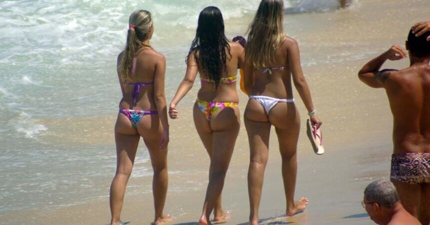 All types of women in the beach .
