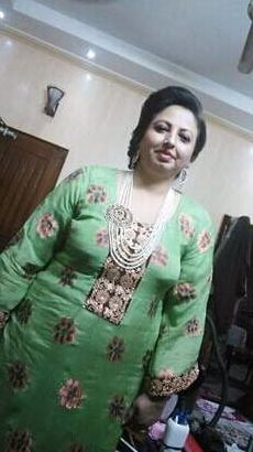 pakistani aunty