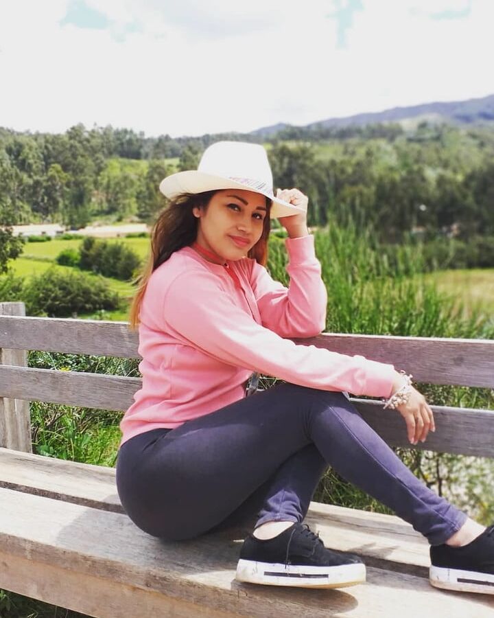 Cris, Peru