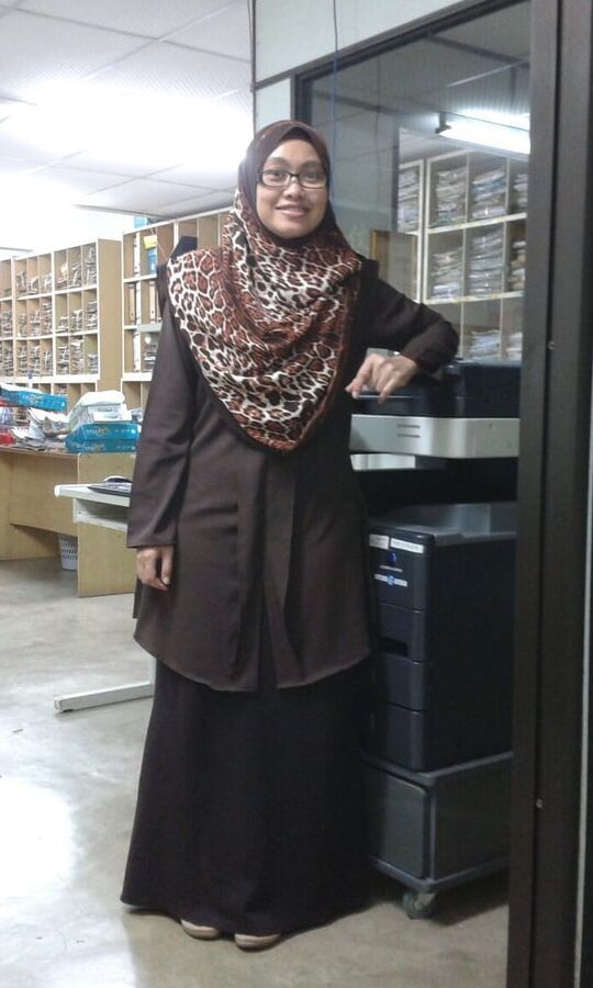 malay cikgu preview